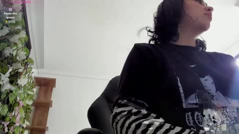 Kora Red online show from 04/04/26, 02:25