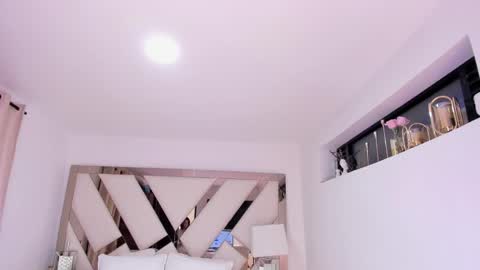 Snapshot of koralcruz chatting on 10/16/25, 05:47 Koral Cuz online show from 10/16/25, 05:47