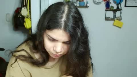Karoll online show from 01/28/25, 01:50