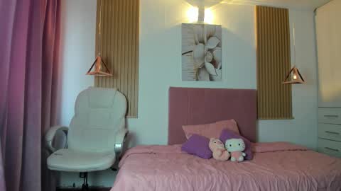 Kora  online show from 09/17/25, 01:13