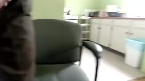 Snapshot of korn4lyfe chatting on 10/04/25, 02:59 Prince makonnen online show from 10/04/25, 02:59