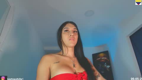Snapshot of kortneyhills chatting on 05/07/26, 01:22 Kortneyhills - Aries online show from 05/07/26, 01:22