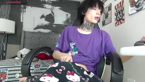 Snapshot of koryu_skull chatting on 12/16/25, 12:04 KORYU online show from 12/16/25, 12:04