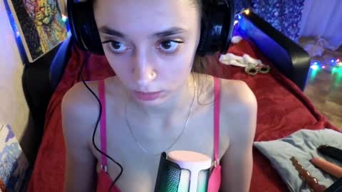 Gal online show from 12/29/24, 01:38