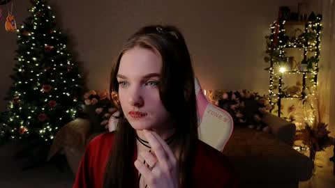 Kottyaa cb FOLLOWING  online show from 12/13/24, 11:17