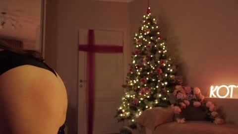 Kottyaa cb FOLLOWING  online show from 12/26/24, 08:42