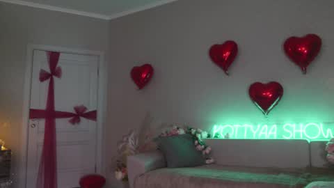 Kottyaa cb FOLLOWING  online show from 02/21/25, 09:11