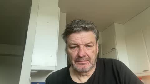 kovapoika online show from 10/19/25, 09:54