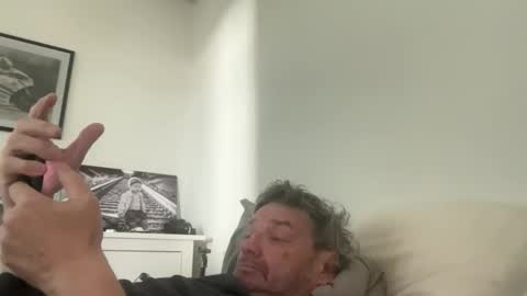 kovapoika online show from 10/21/25, 11:33