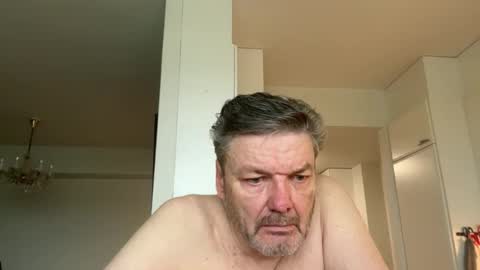 kovapoika online show from 10/24/25, 10:55