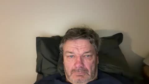 kovapoika online show from 10/30/25, 02:18