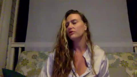 Snapshot of koyoteej chatting on 01/27/25, 03:37 koyoteej online show from 01/27/25, 03:37