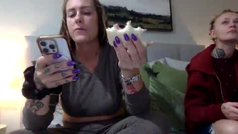 Snapshot of koyoteej chatting on 01/29/25, 11:14 koyoteej online show from 01/29/25, 11:14