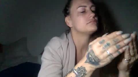 Snapshot of koyoteej chatting on 03/09/25, 10:52 koyoteej online show from 03/09/25, 10:52