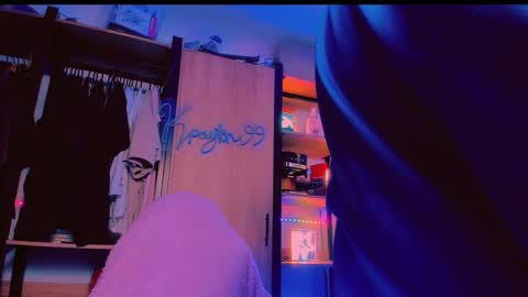 Khloe online show from 04/22/26, 11:06