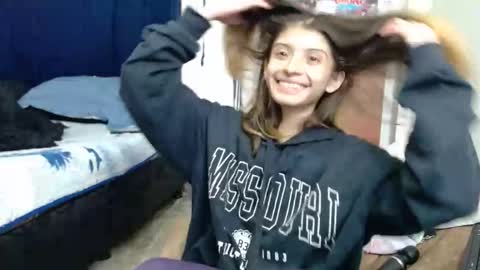 kratos_and_afrodita online show from 04/19/26, 08:24