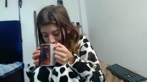 Snapshot of kratos_and_afrodita chatting on 05/26/26, 01:45 kratos_and_afrodita online show from 05/26/26, 01:45