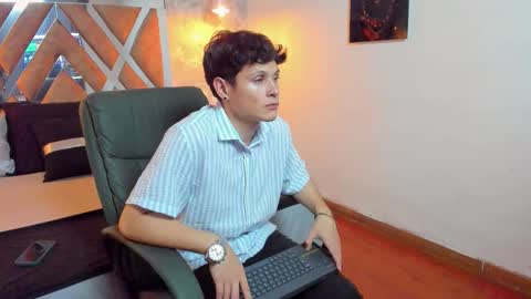 Snapshot of kraven_lust chatting on 09/25/25, 03:10 Kraven online show from 09/25/25, 03:10