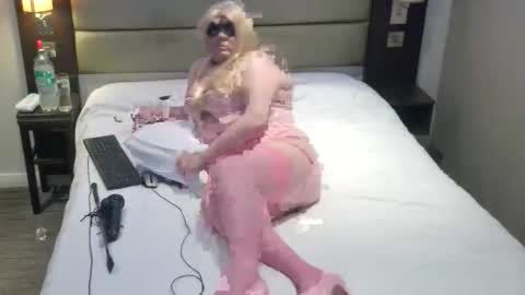 krazeholly42 online show from 03/13/26, 09:32