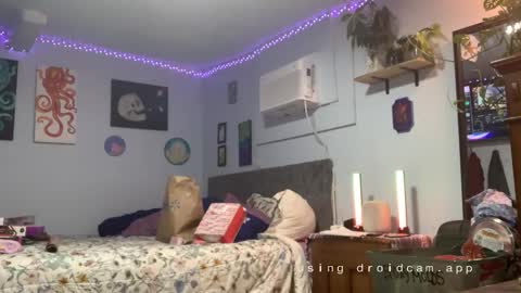 kreamyk420 online show from 12/23/25, 07:17