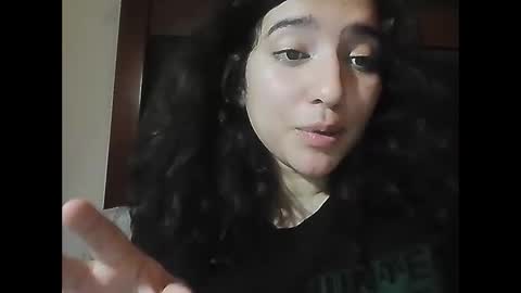 kreepyh0e_ online show from 06/11/26, 02:53