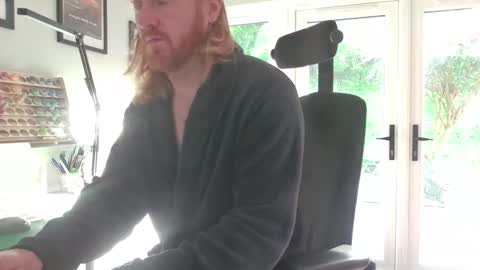 kreestafa182285 online show from 04/22/26, 08:06