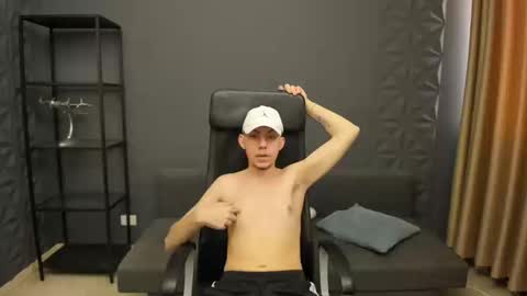 KrewVaughn online show from 03/13/26, 08:21