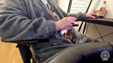 krime59100 online show from 12/17/25, 03:23