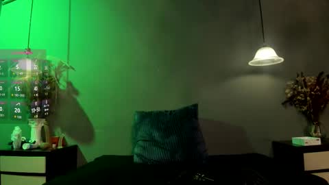 Nahomi online show from 11/22/25, 11:42