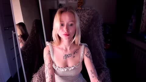 Snapshot of kris_grant chatting on 02/05/25, 01:33 kris_grant online show from 02/05/25, 01:33