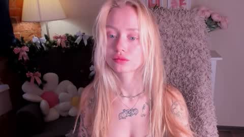 kris_grant online show from 12/21/25, 10:33