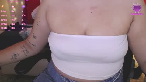 Snapshot of krishnaveni435486 chatting on 12/17/25, 12:55 Krish online show from 12/17/25, 12:55