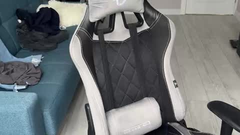 Snapshot of krishort chatting on 02/12/25, 01:27 krishort online show from 02/12/25, 01:27