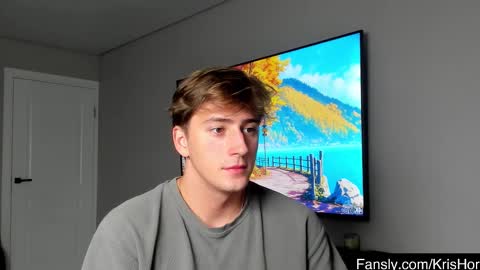 Snapshot of krishort chatting on 10/23/25, 09:52 krishort online show from 10/23/25, 09:52