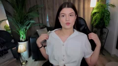 Snapshot of krismoor chatting on 02/14/26, 02:36 Kris online show from 02/14/26, 02:36