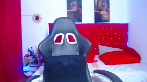 kriss_sweetboobs online show from 02/13/25, 04:07