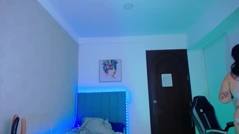 kriss_sweetboobs online show from 02/08/26, 10:29