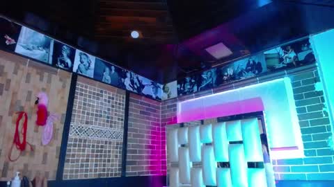 kriss_sweetboobs online show from 04/05/26, 11:40