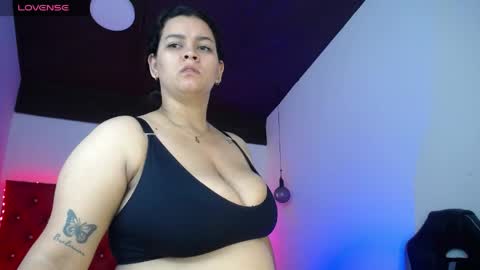 Snapshot of kriss_sweetboobs chatting on 06/09/26, 01:01 kriss_sweetboobs online show from 06/09/26, 01:01