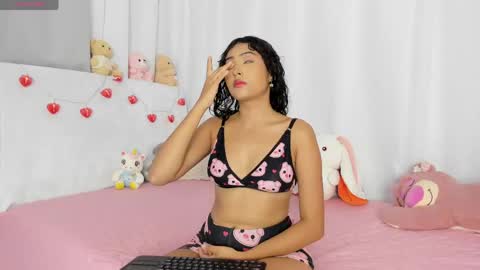Snapshot of krissell_ chatting on 04/29/26, 04:38 SammyKrissell online show from 04/29/26, 04:38