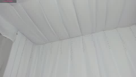 Snapshot of krissell_ chatting on 05/01/26, 02:49 SammyKrissell online show from 05/01/26, 02:49