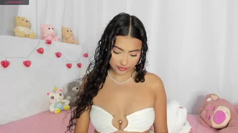 Snapshot of krissell_ chatting on 05/09/26, 04:39 SammyKrissell online show from 05/09/26, 04:39