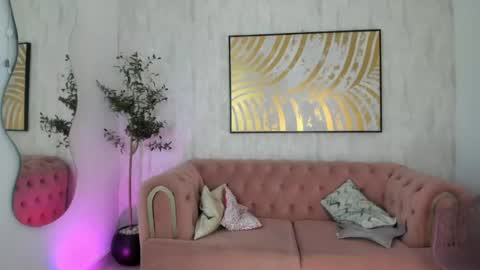 Krisstine  online show from 04/22/26, 12:18