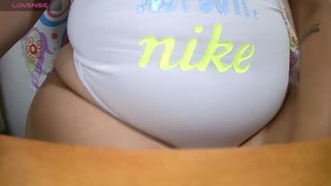 krissone online show from 04/24/26, 10:23