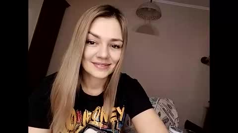 Snapshot of krisssexi chatting on 02/04/25, 06:36 KrissSexi online show from 02/04/25, 06:36