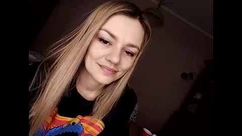 Snapshot of krisssexi chatting on 02/25/25, 01:39 KrissSexi online show from 02/25/25, 01:39