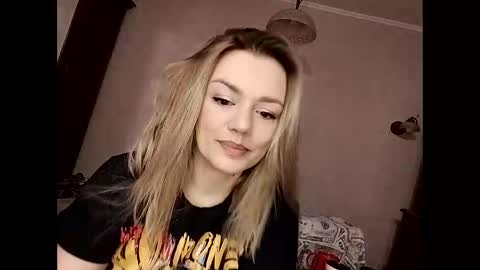 Snapshot of krisssexi chatting on 02/26/25, 05:53 KrissSexi online show from 02/26/25, 05:53