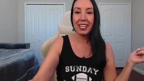 Krissy online show from 02/09/25, 03:01