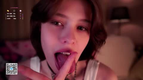 Snapshot of krissyhei chatting on 10/04/25, 01:14 Sarah online show from 10/04/25, 01:14