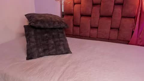 Snapshot of kristakinnky chatting on 05/12/26, 12:02 BETANIA online show from 05/12/26, 12:02